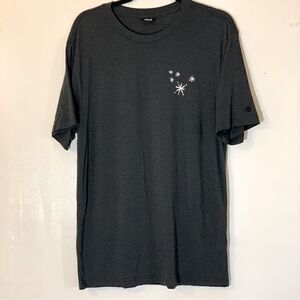 AllBirds Christmas T-Shirt Gray Mens Sz Large Unisex